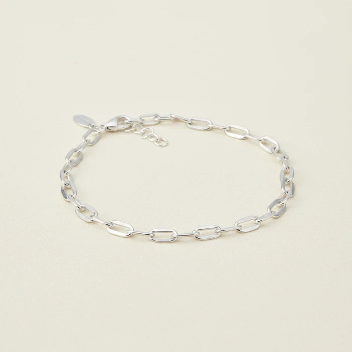 Silver chain link bracelet with oval links and small clasp detail