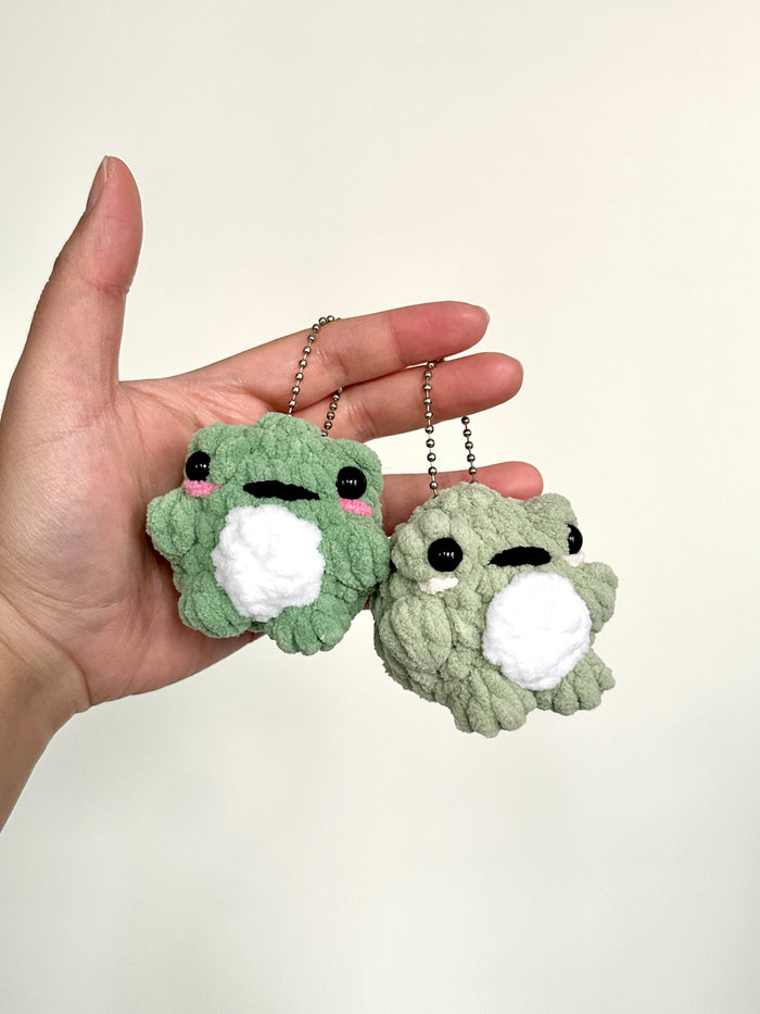 Crochet Frog Keychain (froggy bag charm)